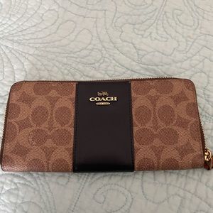 Coach wallet